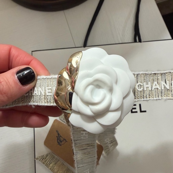 Authentic Chanel Ribbon with Camellia Flower Barrette great gift! NWT - Picture 9 of 12